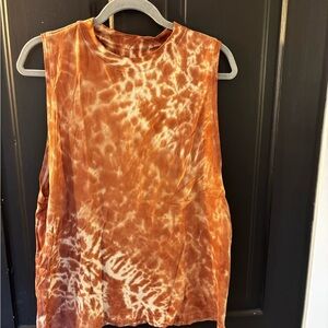 Women’s lululemon sleeveless tank top